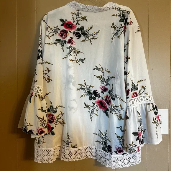 SHEIN Floral Lace Trim Jacket - White and Pink - Picture 2 of 5